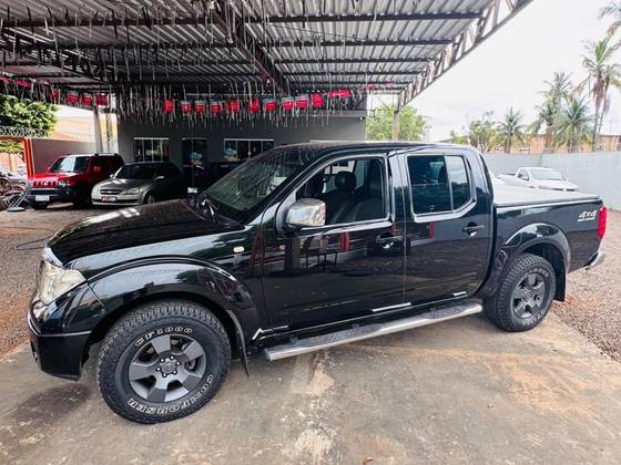 NISSAN FRONTIER 2.5 SEL 4X4 CD TURBO ELETRONIC DIESEL 4P AUTOMÁTICO